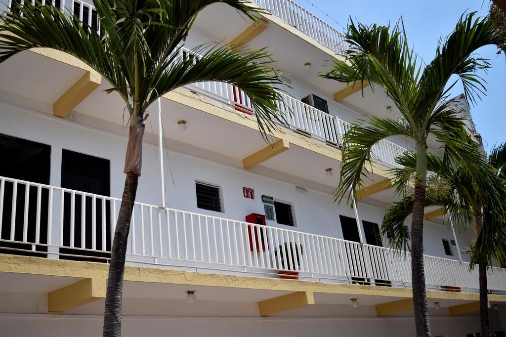 Hotel Lb Manzanillo Exterior photo